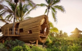 solar-sistemli-bambu-agac-evleri