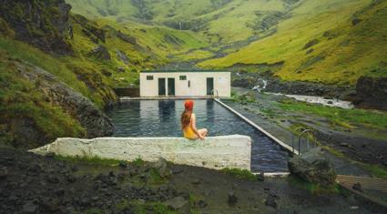 Izlandanin-en-unlu-havuzu-seljavallalaug-1923ten-bu-yana-hizmet-veriyor
