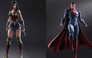 yeni-superman--wonder-woman-figurleri