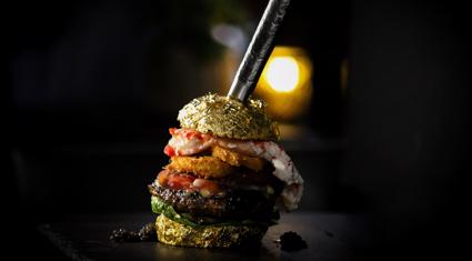 dunyanin-en-pahali-hamburgeri-the-golden-boyun-fiyati-tam-5000-euro